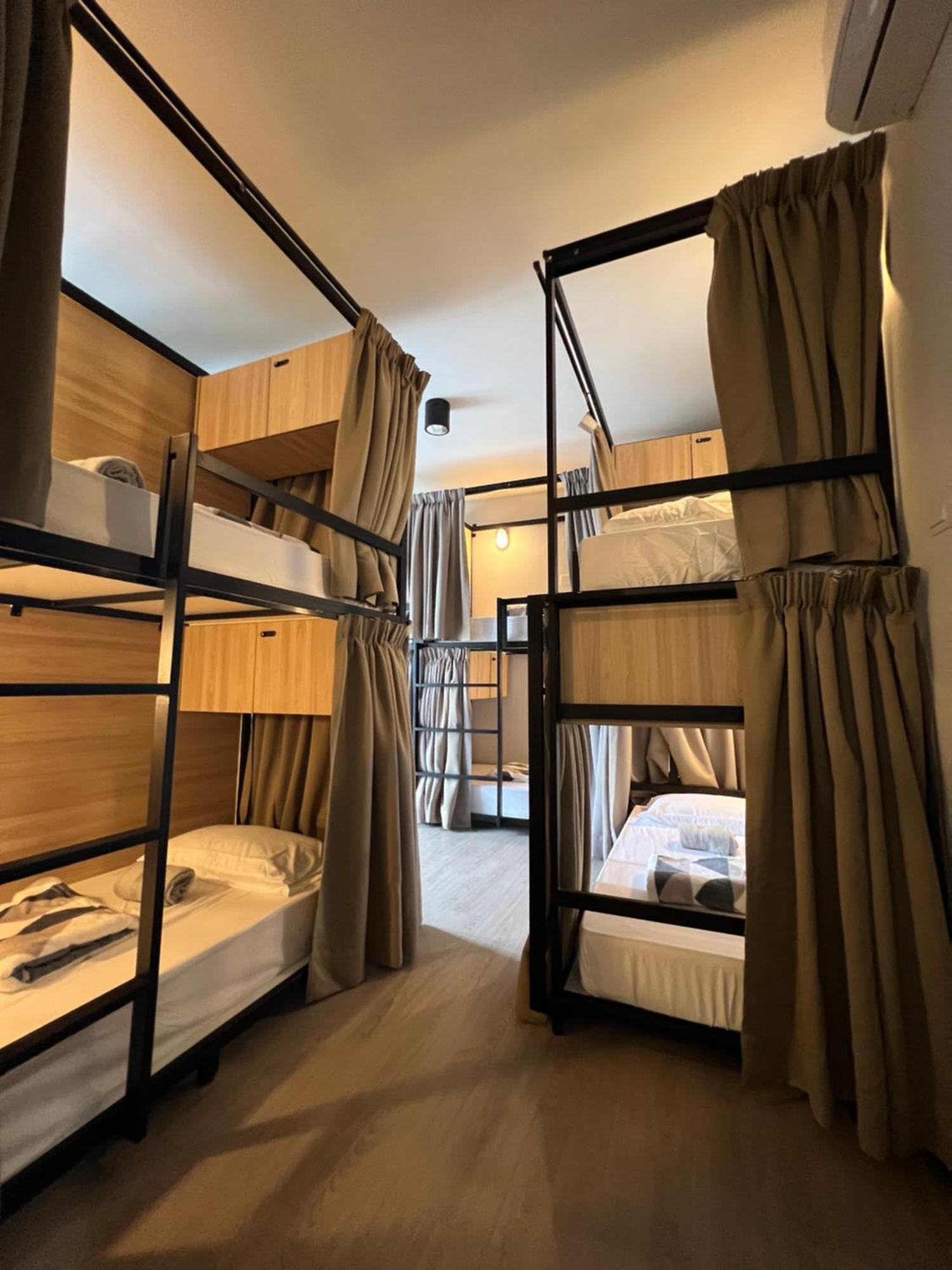 10-Bed Mixed Dormitory Room